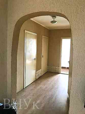 Продаж Квартира 4-кімнатна, 9/9 поверх на Хоткевича Львів