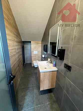 Оренда приміщення вільного призначення на Дворжака поверх - 2/2 Uzhhorod