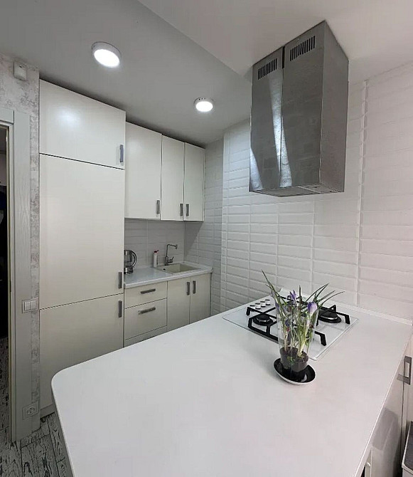 Продаж Квартира 3-кімнатна, 9/9 поверх на Березинская ул., 37 Дніпро - фото 1