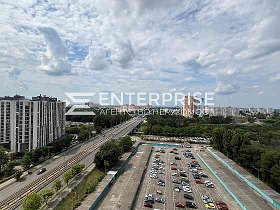 Оренда Квартира 1-кімнатна, 16/16 поверх на вул. Комарова Космонавта Kiev