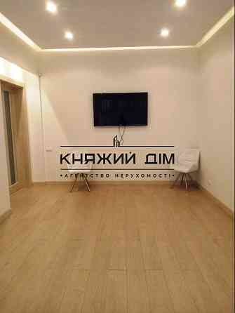 Оренда офісне приміщення на вул. Печенежская ул./Печенізька поверх - 1/10 Київ
