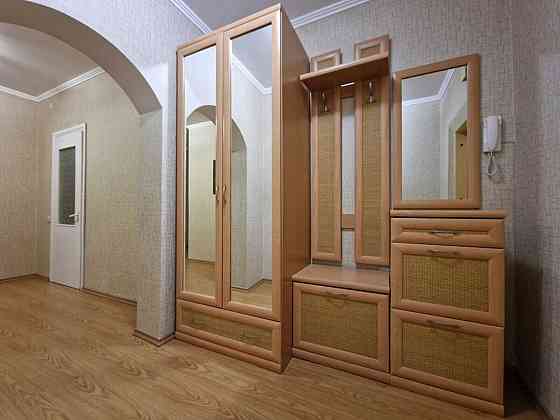 Оренда Квартира 3-кімнатна, 2/21 поверх на Харківське шосе, 152 Kiev