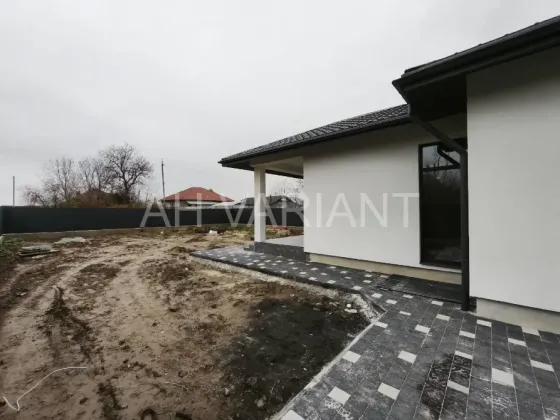 Продажа 1-этажный Дом с участком 6.3 сот 130 кв.м 3 комн. на Радісна Ужгород