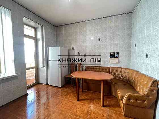 Оренда Квартира 1-кімнатна, 4/6 поверх на Дмитриевская ул. Киев