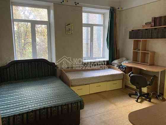 Оренда Квартира 4-кімнатна, 4/5 поверх на вул. Чернишевська Харьков