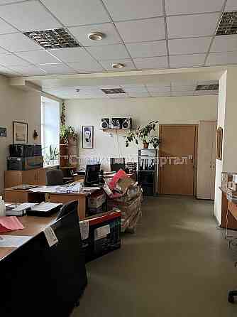 Оренда Будинок 25-кімнатний на Хохлових Сім'ї вул., 8 Київ