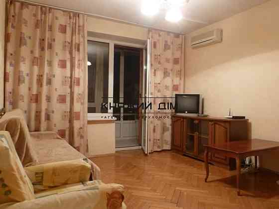 Оренда Квартира 1-кімнатна, 6/9 поверх на вул. Суворова ул./Омеляновича-Павленка Kiev