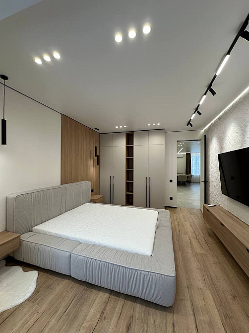 Продаж Квартира 3-кімнатна, 6/9 поверх на Приозерна Ивано-Франковск - изображение 1