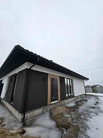 Продаж Будинок 3-кімнатний на вул. Сергія Голубєва Рівне