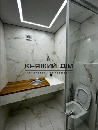 Продаж Квартира 1-кімнатна, 20/20 поверх на Пчелки Елены ул. Киев