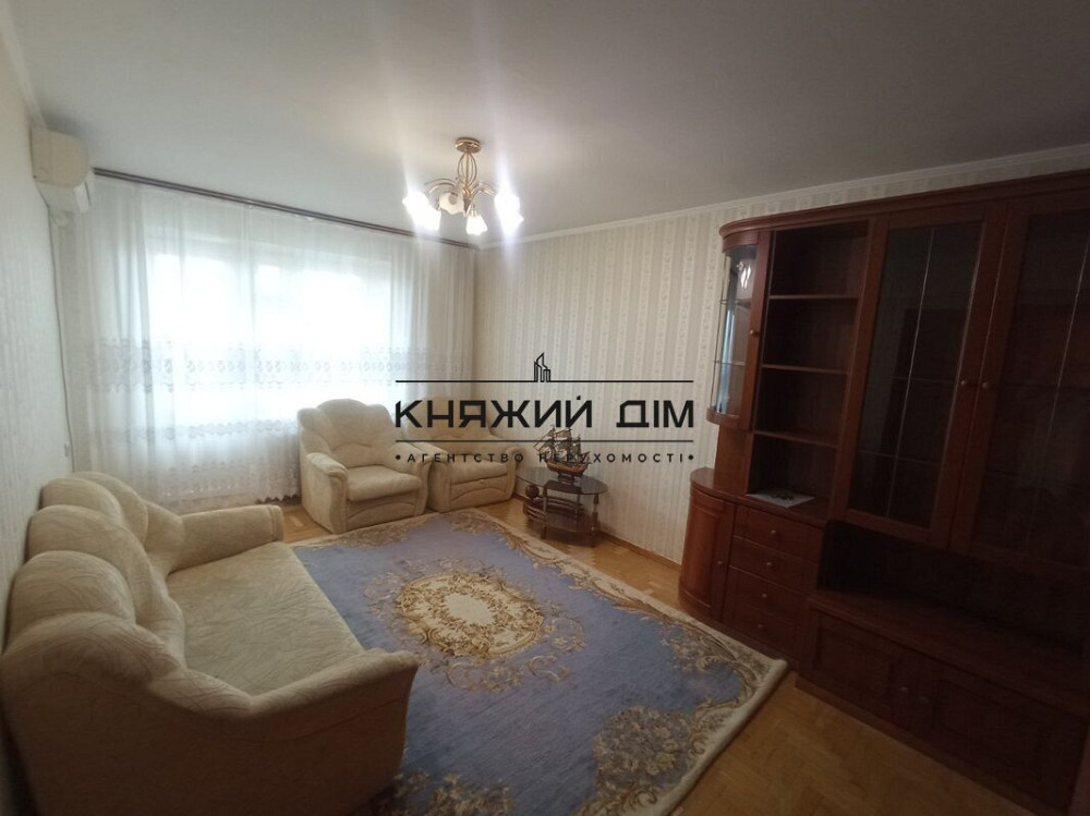 Продаж 3-кім. роздільної на Стадіонній. м. Вокзальна. код:21146547 Київ - фото 1