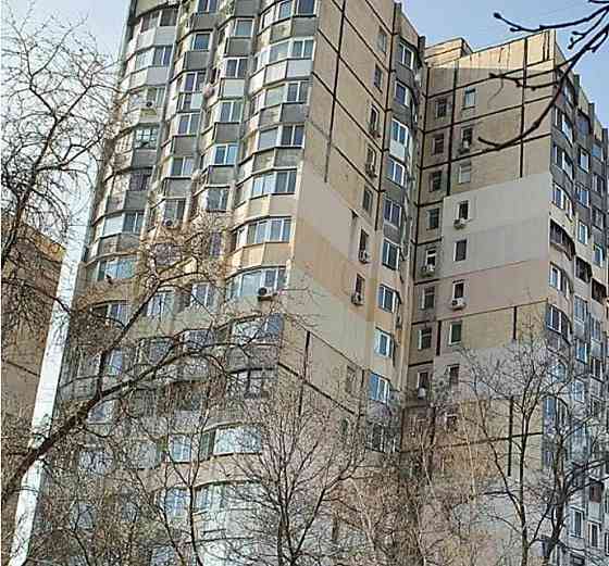 Продам 4-комнатную квартиру 90 м² на Таирова, ул. Ак. Королева Одеса