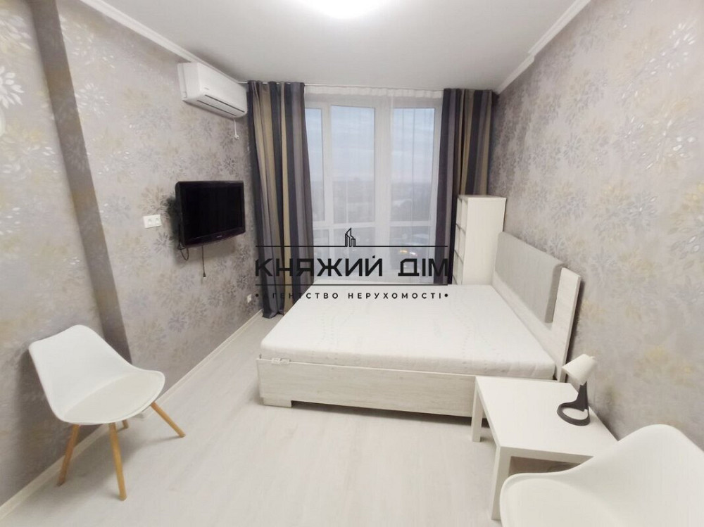 Оренда Квартира 1-кімнатна, 14/27 поверх на Светлая ул. Киев - изображение 2