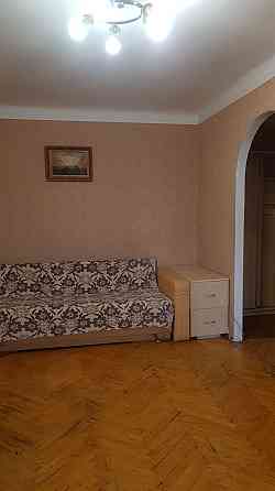 Продаж Квартира 2-кімнатна, 3/5 поверх на Депутатська вул., д. 21 Kiev