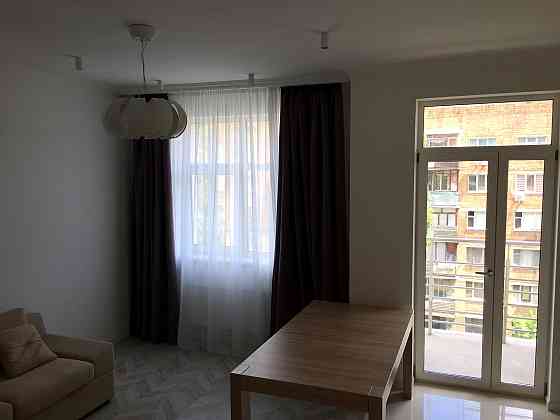 Продаж Квартира 2-кімнатна, 7/14 поверх на Саперне поле вул., д. 12 Kiev