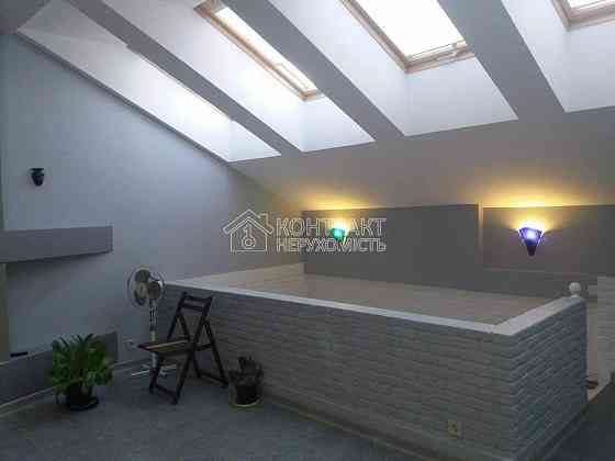 Оренда Квартира 5-кімнатна, 9/9 поверх на вул. Вірменський Kharkiv