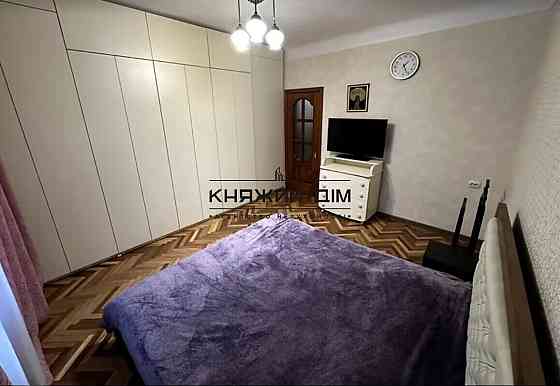 Продаж роздільної 2-х к. квартири Севастопільська Площа. № 21146489 Київ