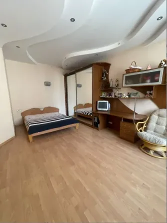 Продажа 3-этажный Дом с участком 6 сот 190 кв.м 4 комн. на костанди Одесса