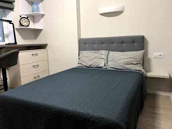 Оренда Квартира 1-кімнатна, 4/25 поверх на Ревуцького, 40в Киев