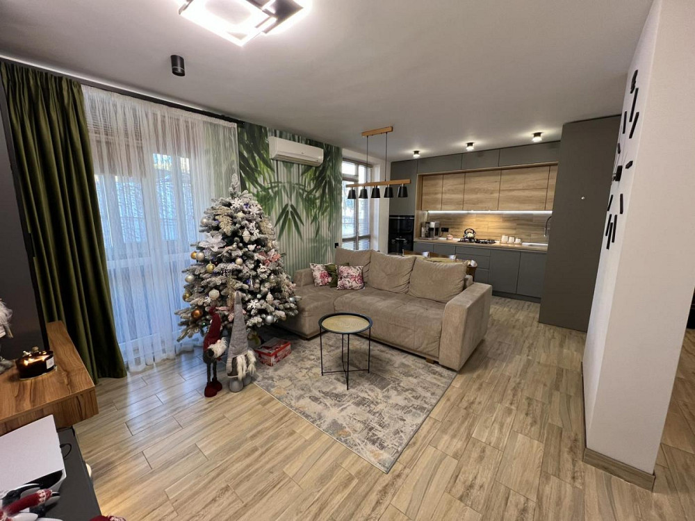 Продаж Квартира 2-кімнатна, 1/10 поверх на вул. Зелена Львів - фото 1