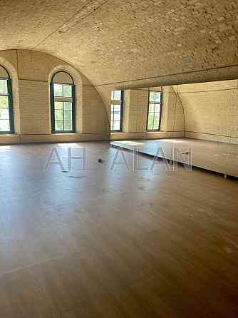 Оренда Будинок на Мазепи Івана вул., 1 Kiev