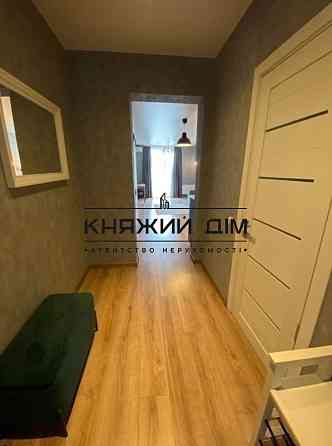 Продаж Квартира 1-кімнатна, 16/16 поверх на вул. Трутенко Онуфрия ул./Михайла Максимовича Киев