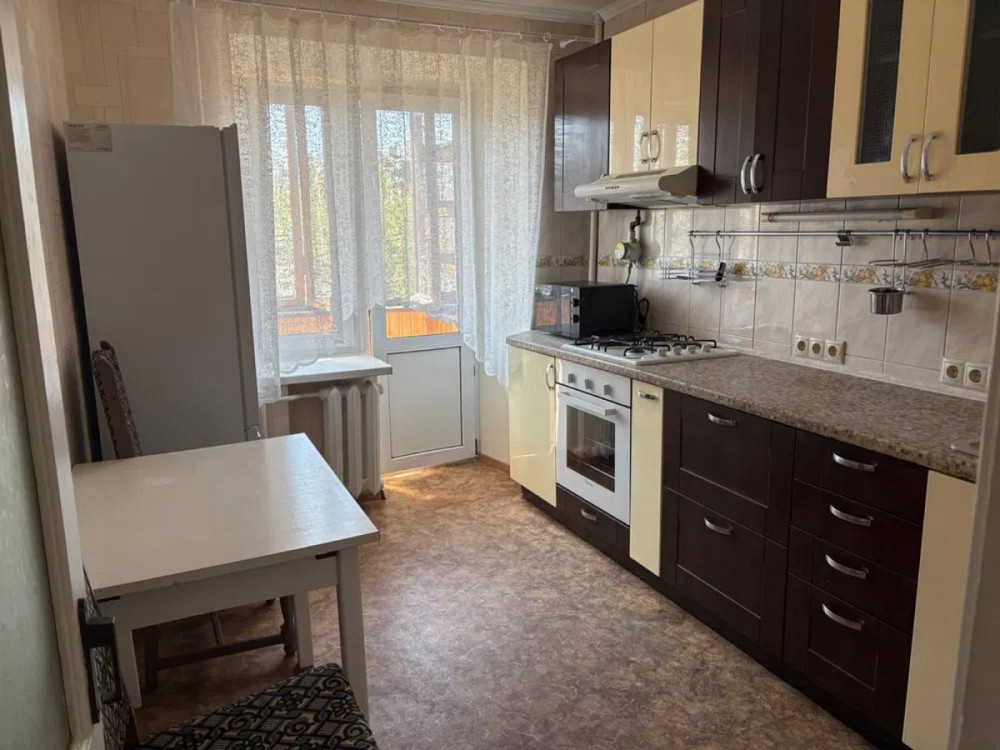 Оренда Квартира 1-кімнатна, 7/9 поверх на Почайнинська, 62 Киев - изображение 1