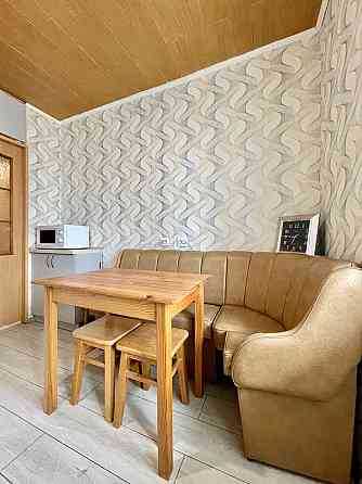 Оренда Квартира 3-кімнатна, 9/9 поверх на Драгоманова, 5 Київ