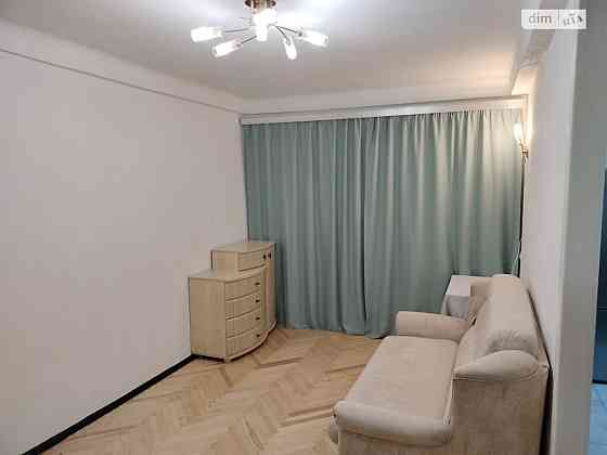 Оренда Квартира 1-кімнатна, 4/5 поверх на вул. Григорія Чупринки, 4 Kiev