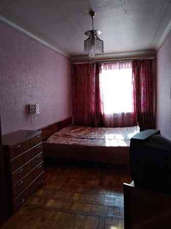 Оренда Квартира 3-кімнатна на ул. Полесская, 16 Київ