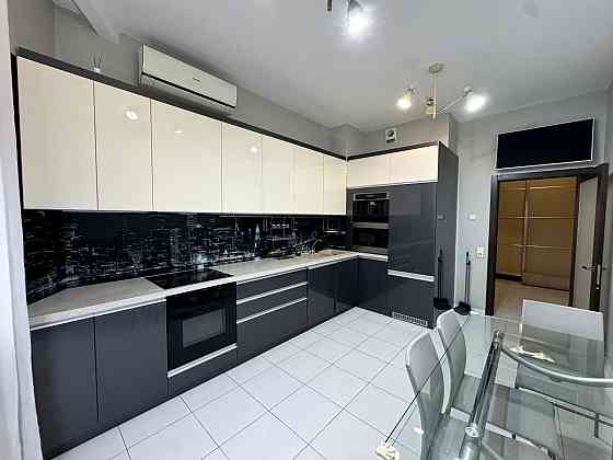 Продаж Квартира 3-кімнатна, 22/25 поверх на Генерала Шаповала вул., д. 2 Киев