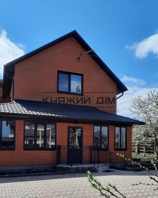 Оренда відмінного 2-поверхового будинку в с. Хотів. Код № 139167 Хотів - фото 1