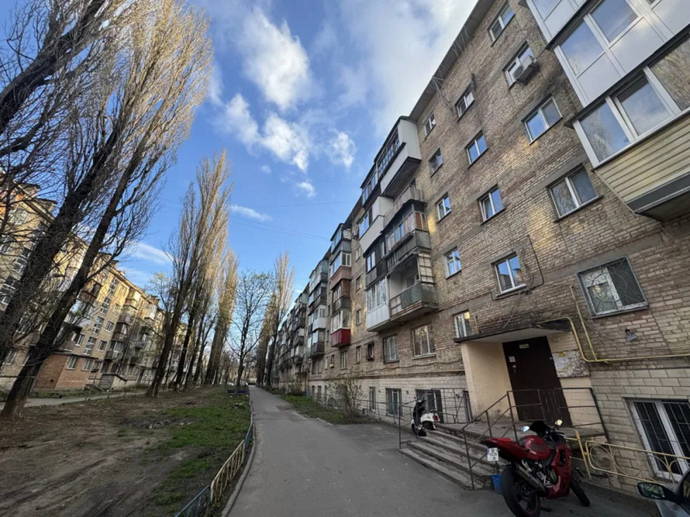 Продаж Квартира 1-кімнатна, 3/5 поверх на вул. Мрії, 3А Киев - изображение 1