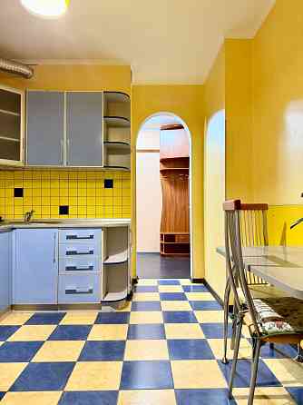 Продаж Квартира 1-кімнатна, 9/23 поверх на Автозаводська вул., д. 99/4 Київ