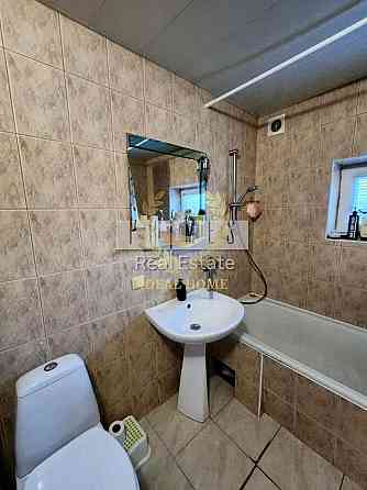 Продаж Будинок 4-кімнатний 