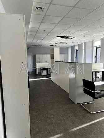 Оренда офісне приміщення на Липківського Василя Митрополита вул., 14 приміщень - 3, поверх - 2/9 Kiev