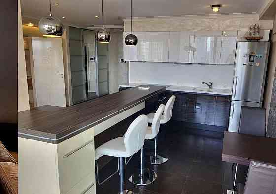 Оренда Квартира 2-кімнатна, 19/25 поверх на улица Шумского Юрия, д.1 Kiev