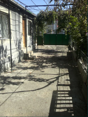 Продам два дома  в районе Большевик Одеса