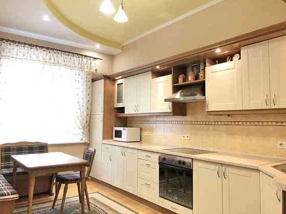 Оренда Квартира 2-кімнатна, 3/18 поверх на ул. Срибнокильская, 14 Kiev