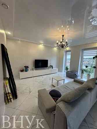 Продаж Квартира 3-кімнатна, 7/7 поверх на вул. Малоголосківська Львов