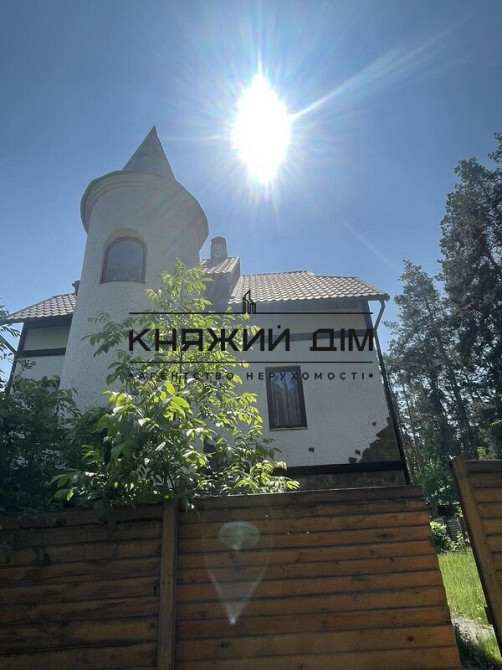 Продаж 3-поверхового цегляного будинку 150 м2, Малютянка, 35 км від центру Києва. № 2211656 Малютянка - фото 1