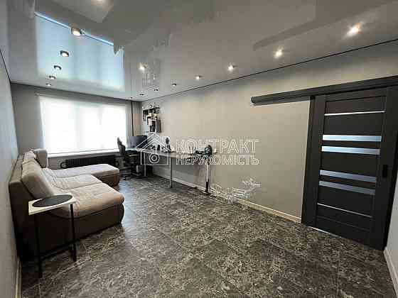 Продаж Квартира 3-кімнатна, 8/9 поверх на вул. Ахсарова Kharkiv