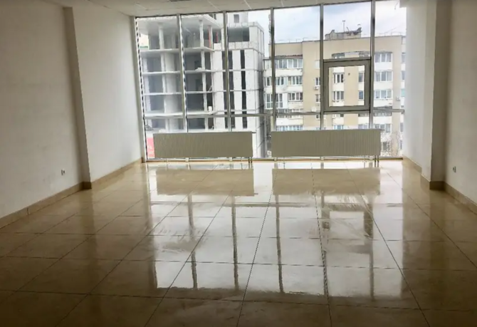 Продаж офісного приміщення 31 кв.м. на 6 поверсі в торгово-офісному центрі на вул. Торговиця, Тернопіль - фото 6