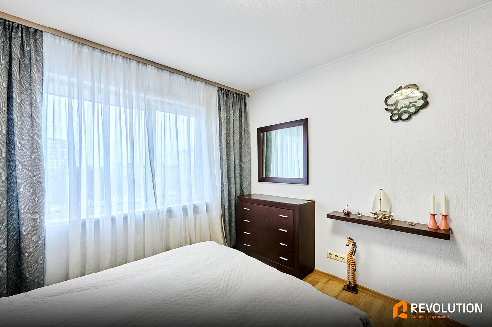 Продаж Квартира 3-кімнатна, 9/14 поверх на Глушкова Академіка вул., д. 27 Київ - фото 4