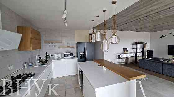 Продаж Квартира 3-кімнатна, 9/10 поверх на Супутника Луцк