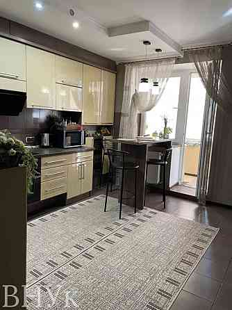 Продаж Квартира 2-кімнатна, 9/10 поверх на Кравчука Луцк