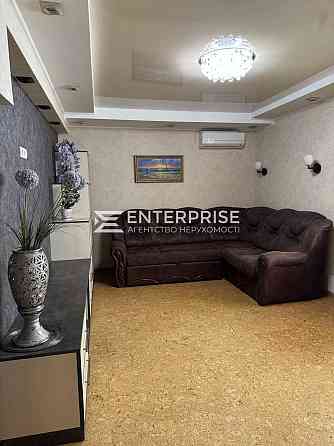 Продаж Квартира 2-кімнатна, 22/25 поверх на вул. вул.Макаренка Київ