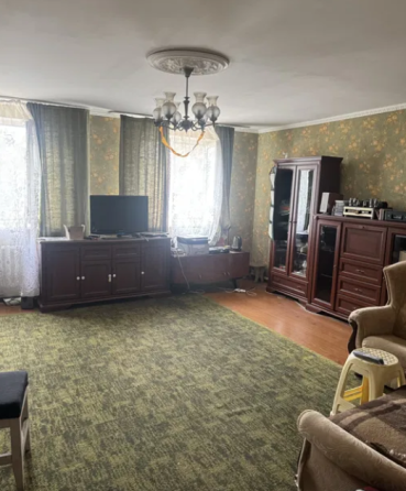 Продаётся просторный дом в Нерубайском Нерубайське