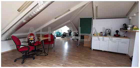 Оренда Будинок 5-кімнатний на Андріївський узвіз, 1А Київ