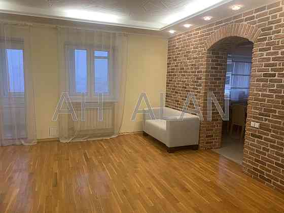 Оренда Будинок 3-кімнатний на Татарська вул., 7 Київ